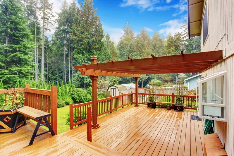 Expert Tips For Custom Wood & Composite Decks In Arlington